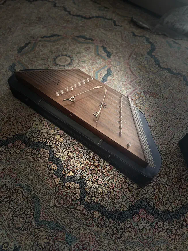 سنتور خزان|سازهای سنتی|قوچان, |دیوار