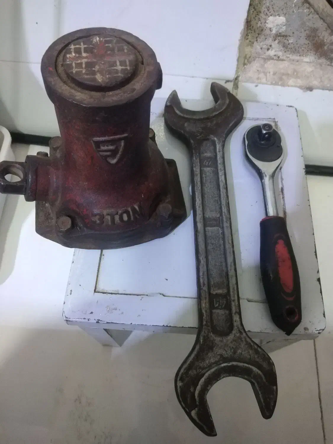 جک 3تن نیسان ژاپنی. و اچار41،46.اچاربکس|قطعات یدکی و لوازم جانبی|قوچان, |دیوار