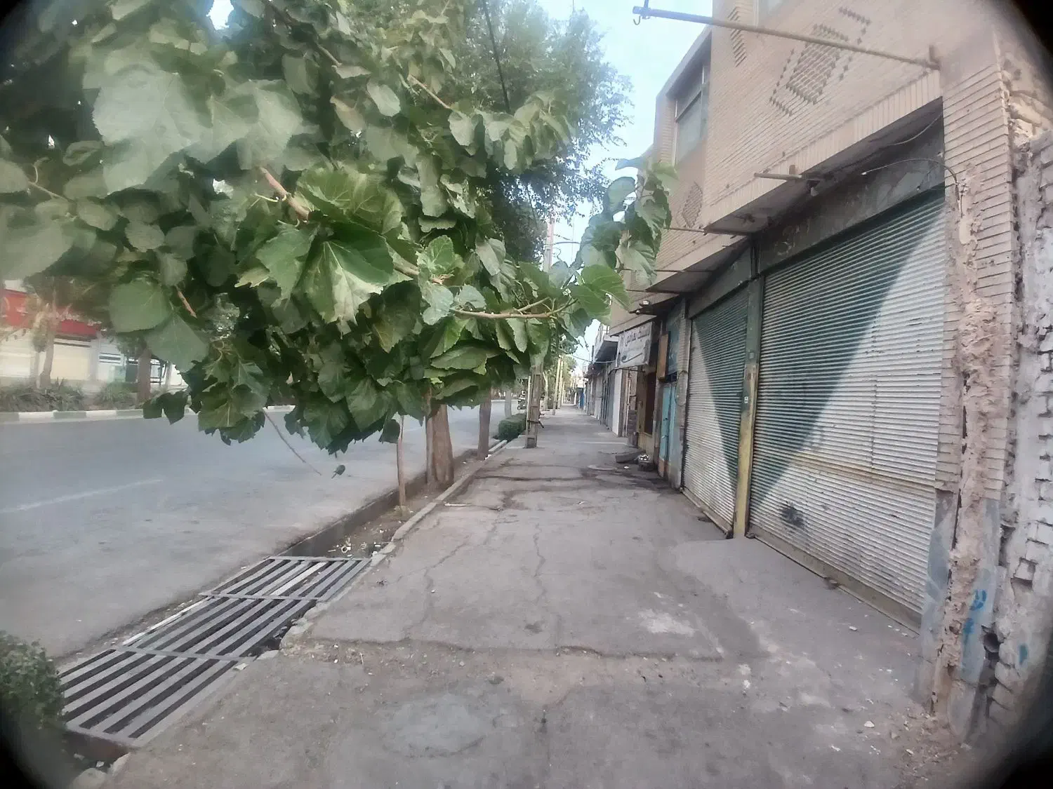 مغازه بر خیابان کهندژ|اجارهٔ مغازه و غرفه|خمینی‌شهر, |دیوار