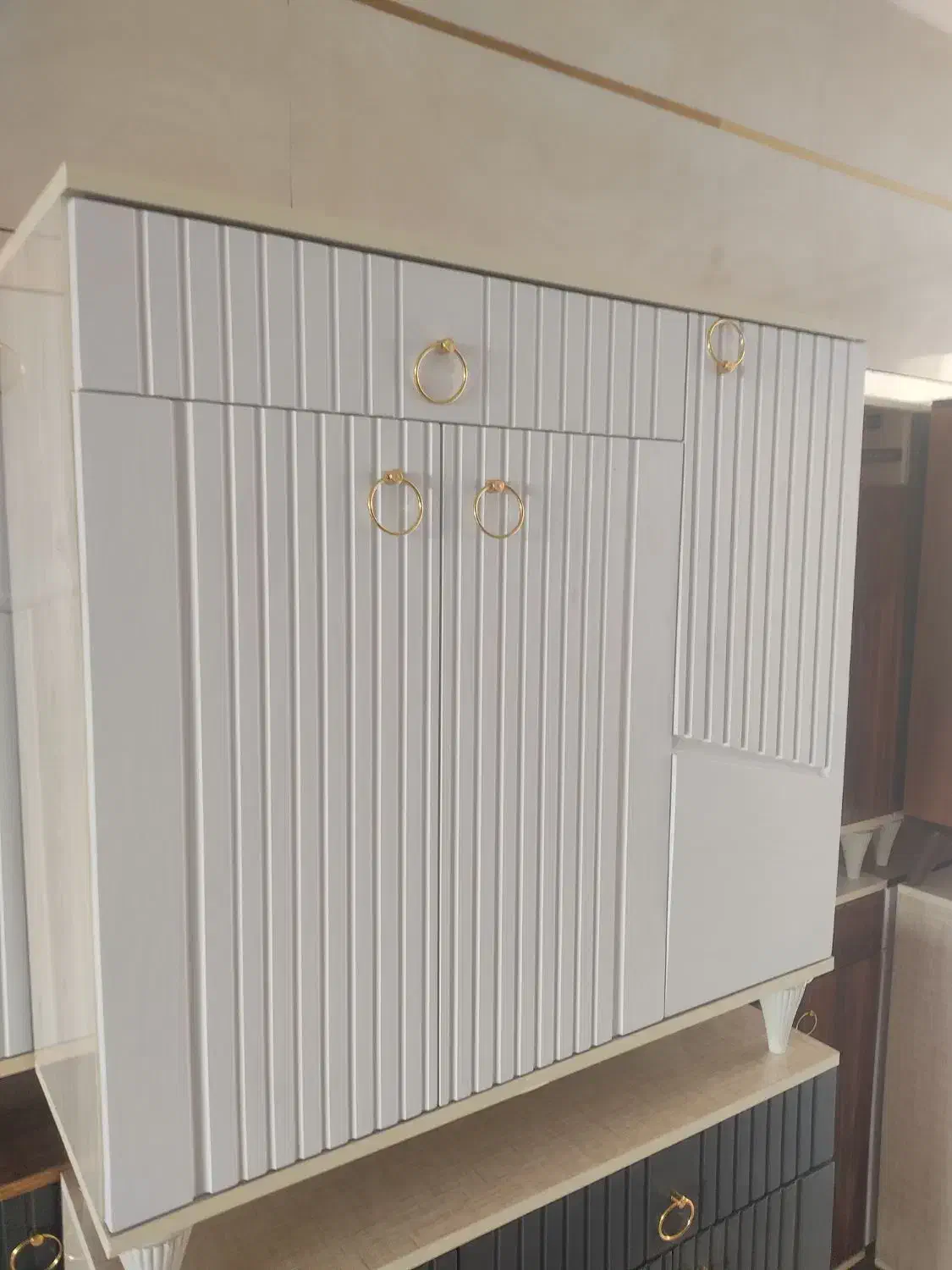 جاکفشی|جاکفشی، کمد، دراور|تبریز, |دیوار