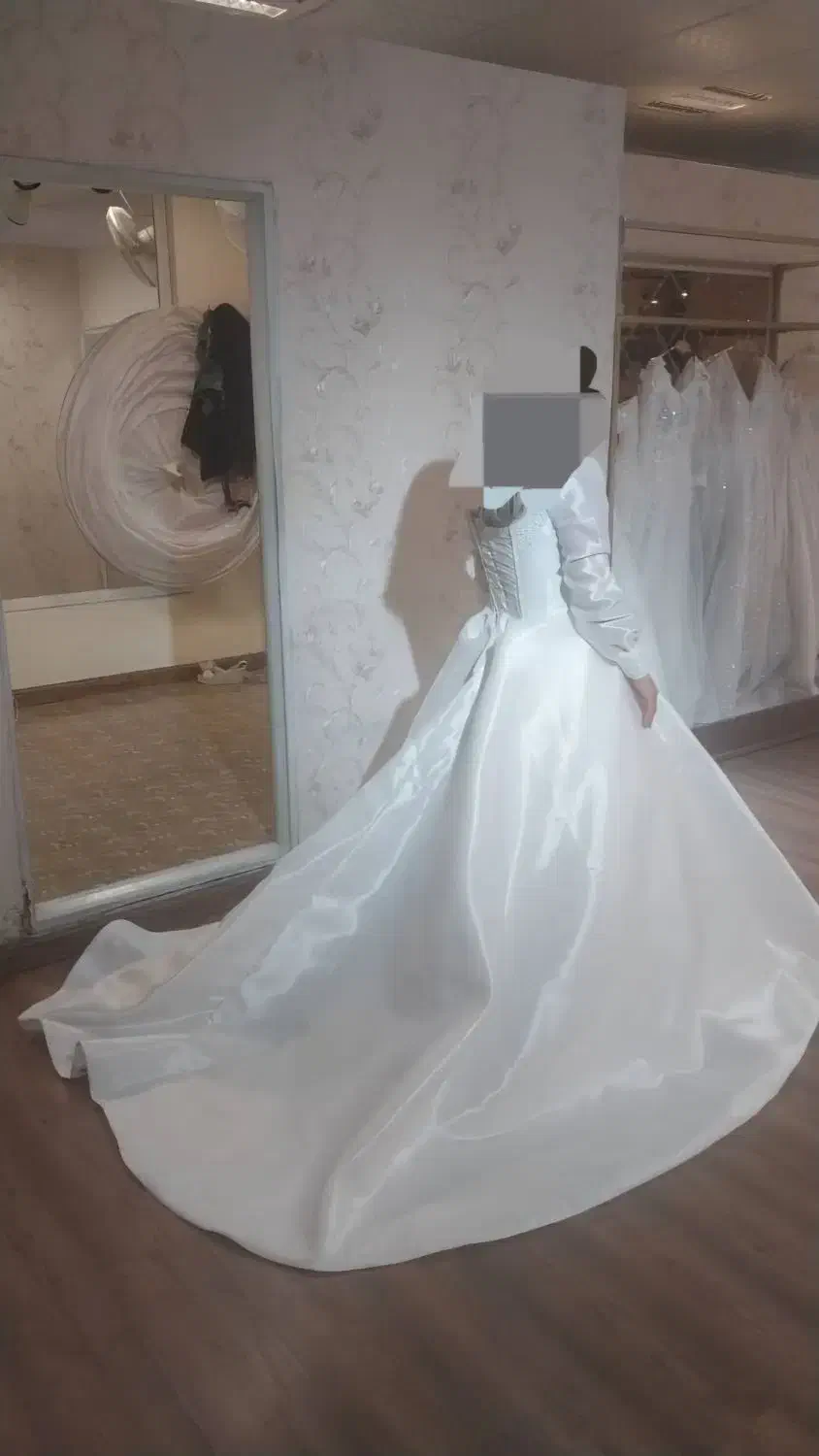 لباس عروس|لباس|اندیشه, اندیشه فاز ۱|دیوار