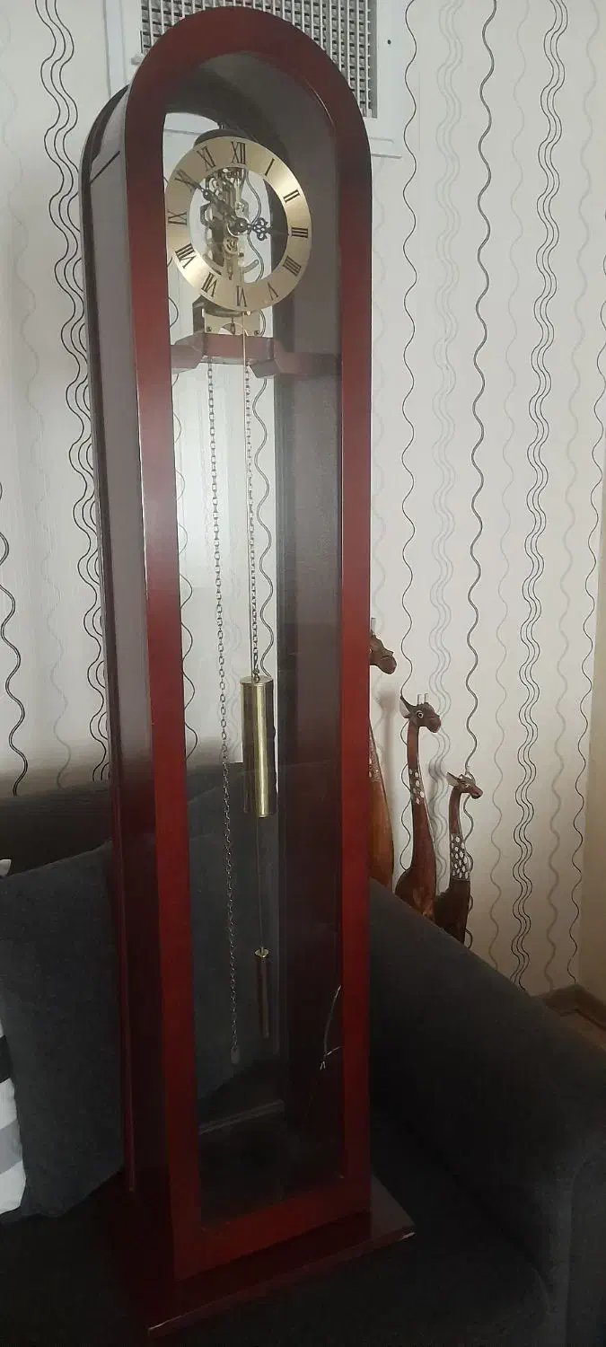 ساعت ایستاده|ساعت دیواری و تزئینی|شاهین‌شهر, اقبال لاهوری|دیوار