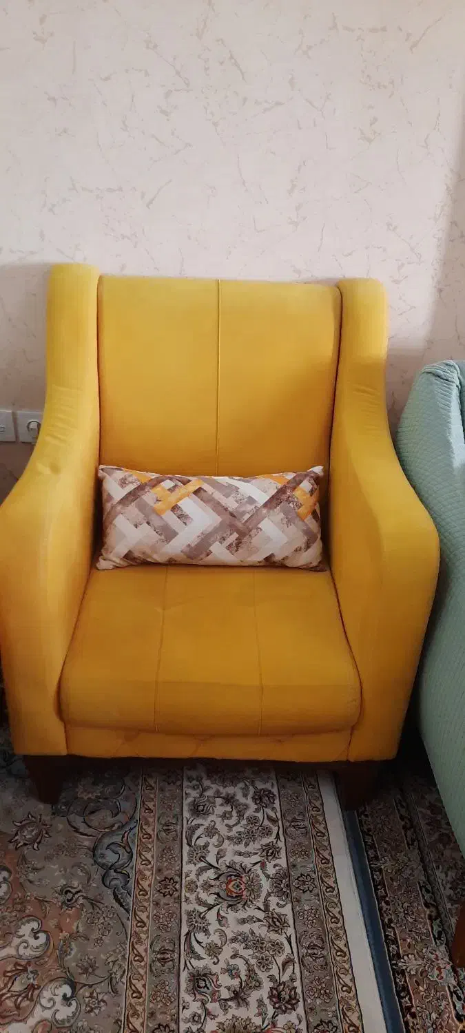 مبل و میز غذا خوری و نیم ست راحتی|مبلمان خانگی و میز عسلی|کرج, گلشهر|دیوار