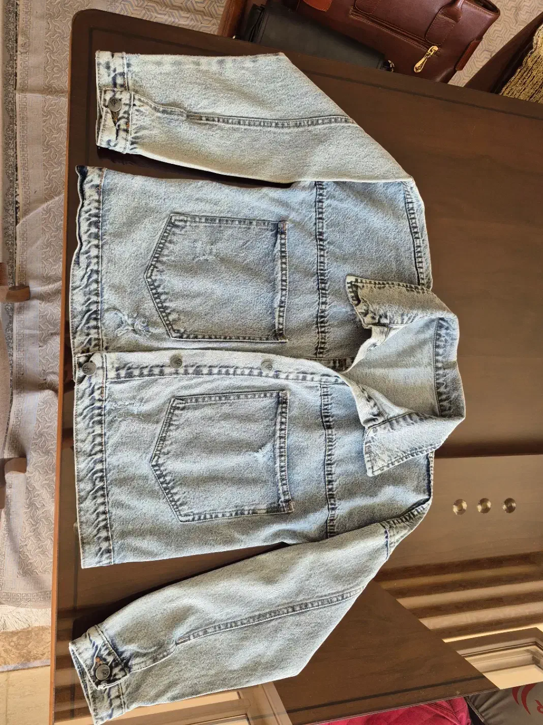 کت جین|لباس|تفت, |دیوار