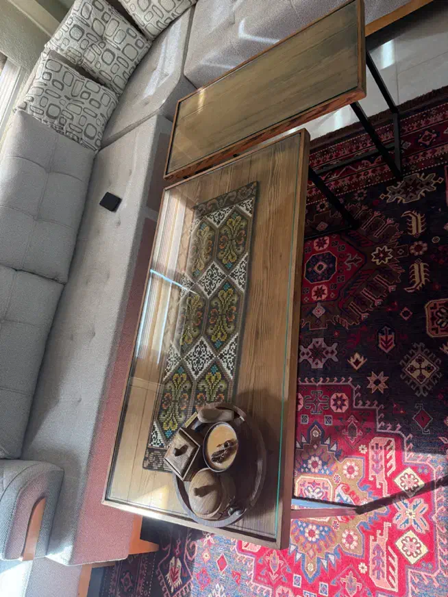 میزجلومبلی‌به همراه عسلی۷تومان‌چوب‌روس|مبلمان خانگی و میز عسلی|ساری, |دیوار