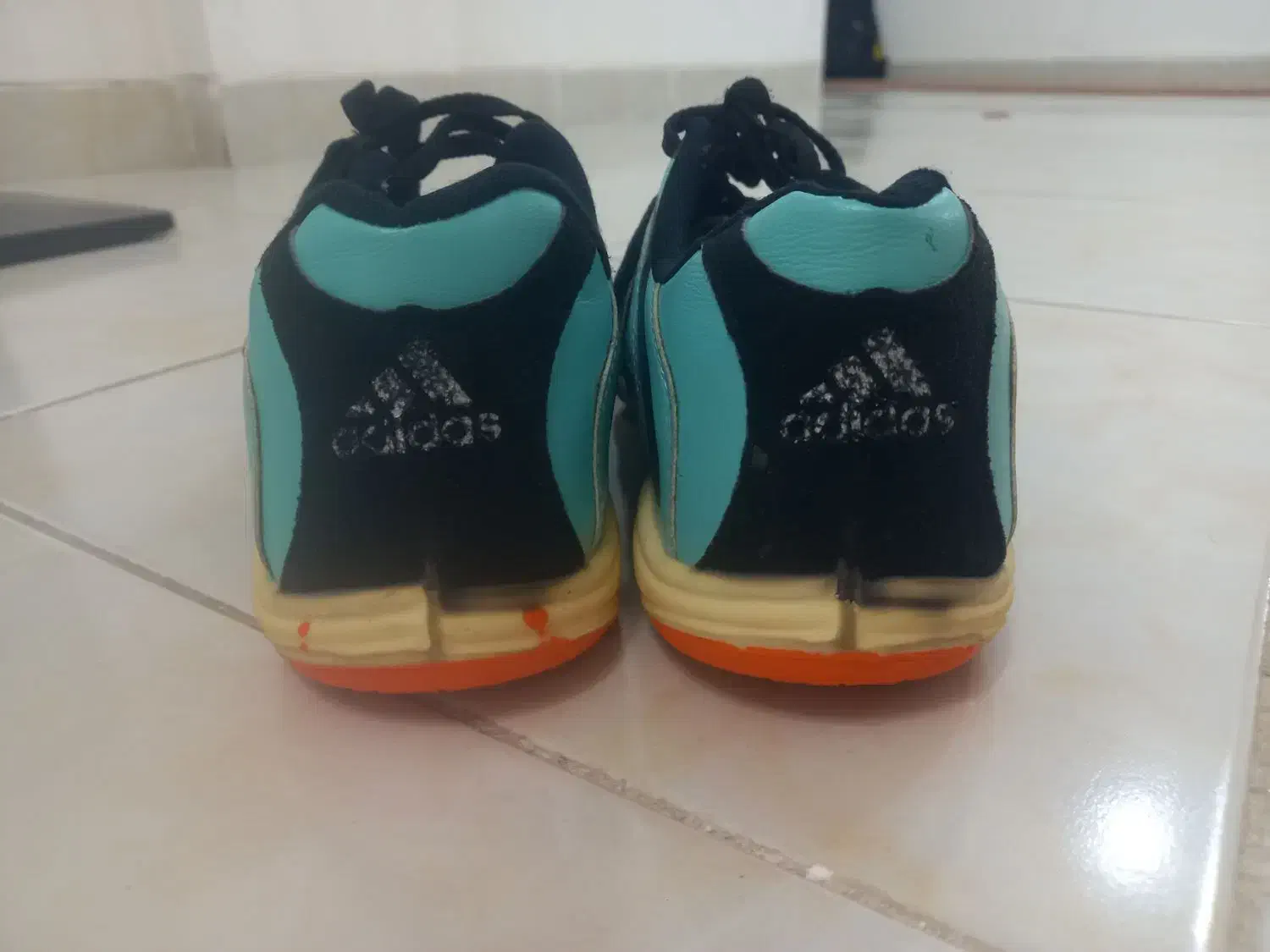 کفش ورزشی|لباس|میاندوآب, |دیوار