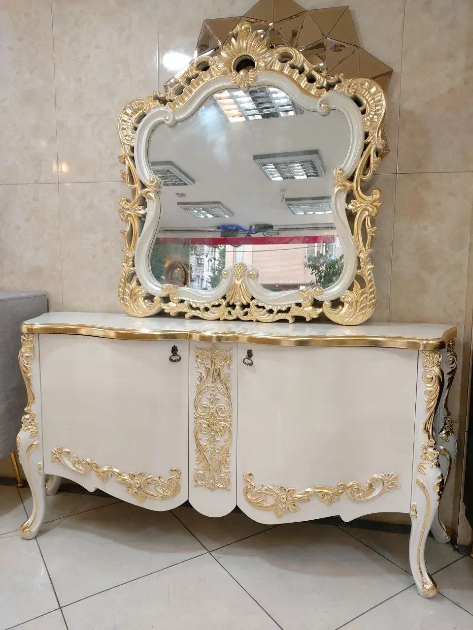 آینه و کنسول خم طلا موج|بوفه، ویترین، کنسول|تهران, شهید رجایی|دیوار