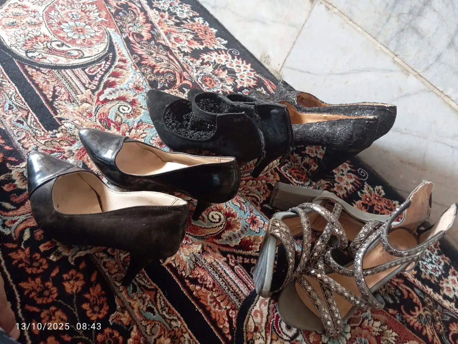 کفش مجلسی|کیف، کفش، کمربند|اشکذر, |دیوار