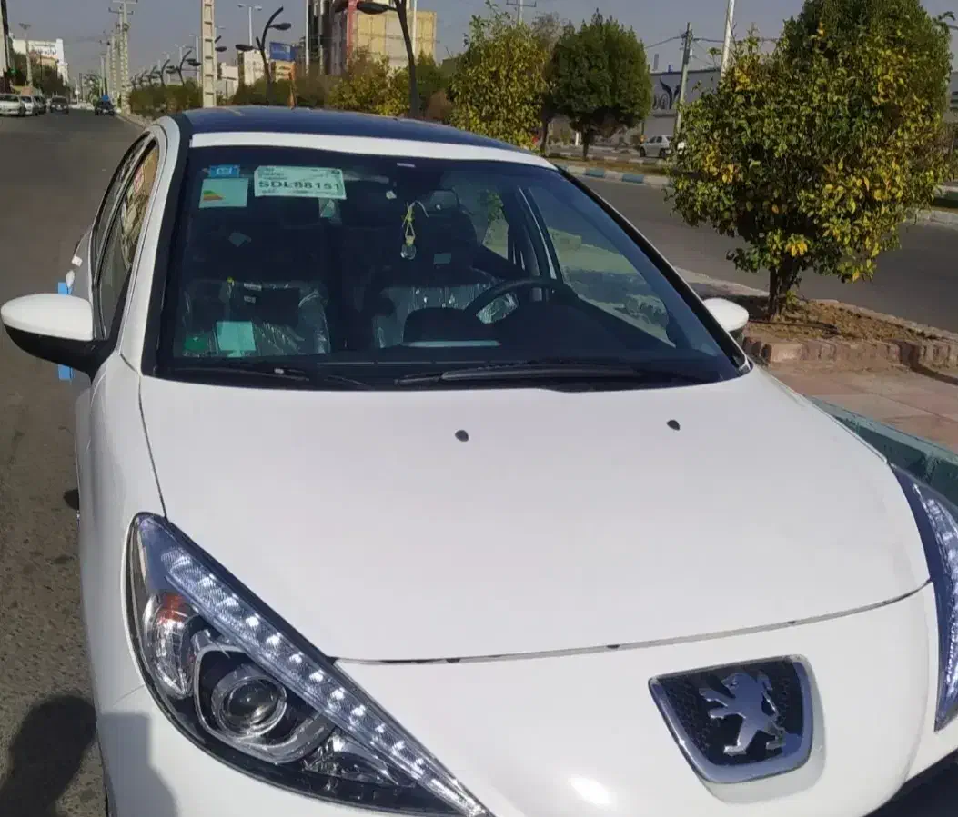 ۲۰۷ سقف شیشه|خودرو سواری و وانت|شفت, |دیوار