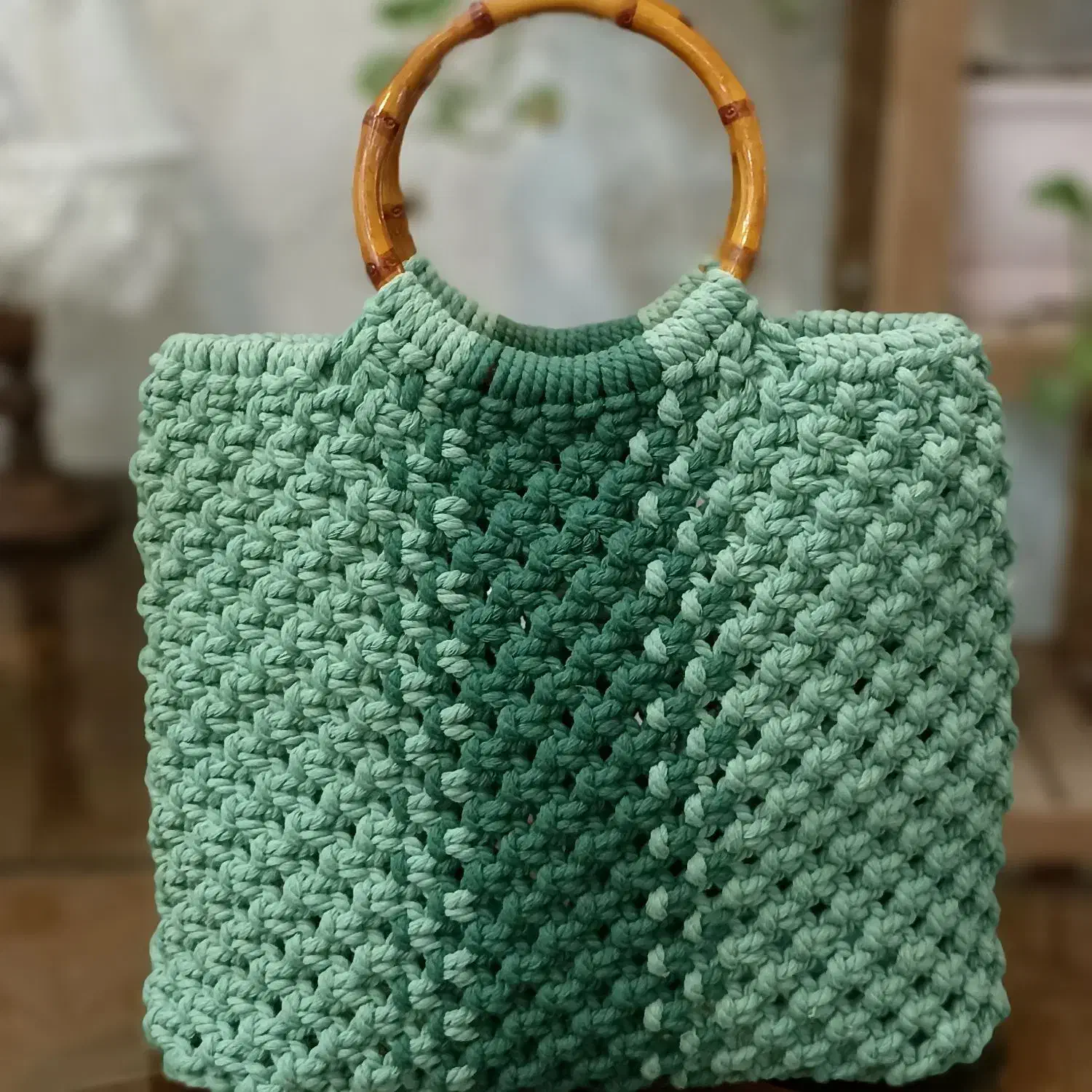 کیف مکرمه|کیف، کفش، کمربند|ری, شهادت|دیوار