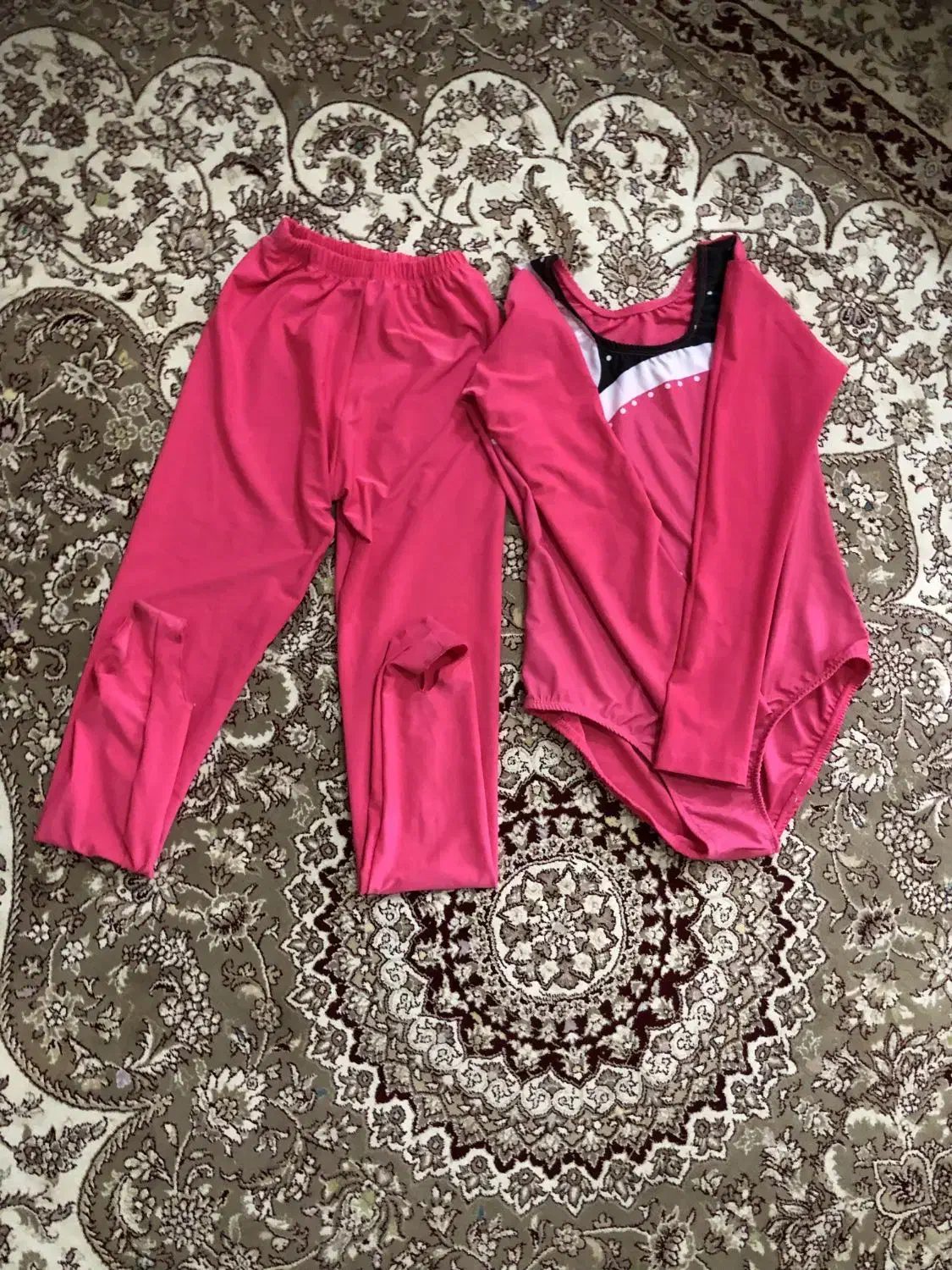 لباس ژیمناستیک|لباس|شهرکرد, |دیوار