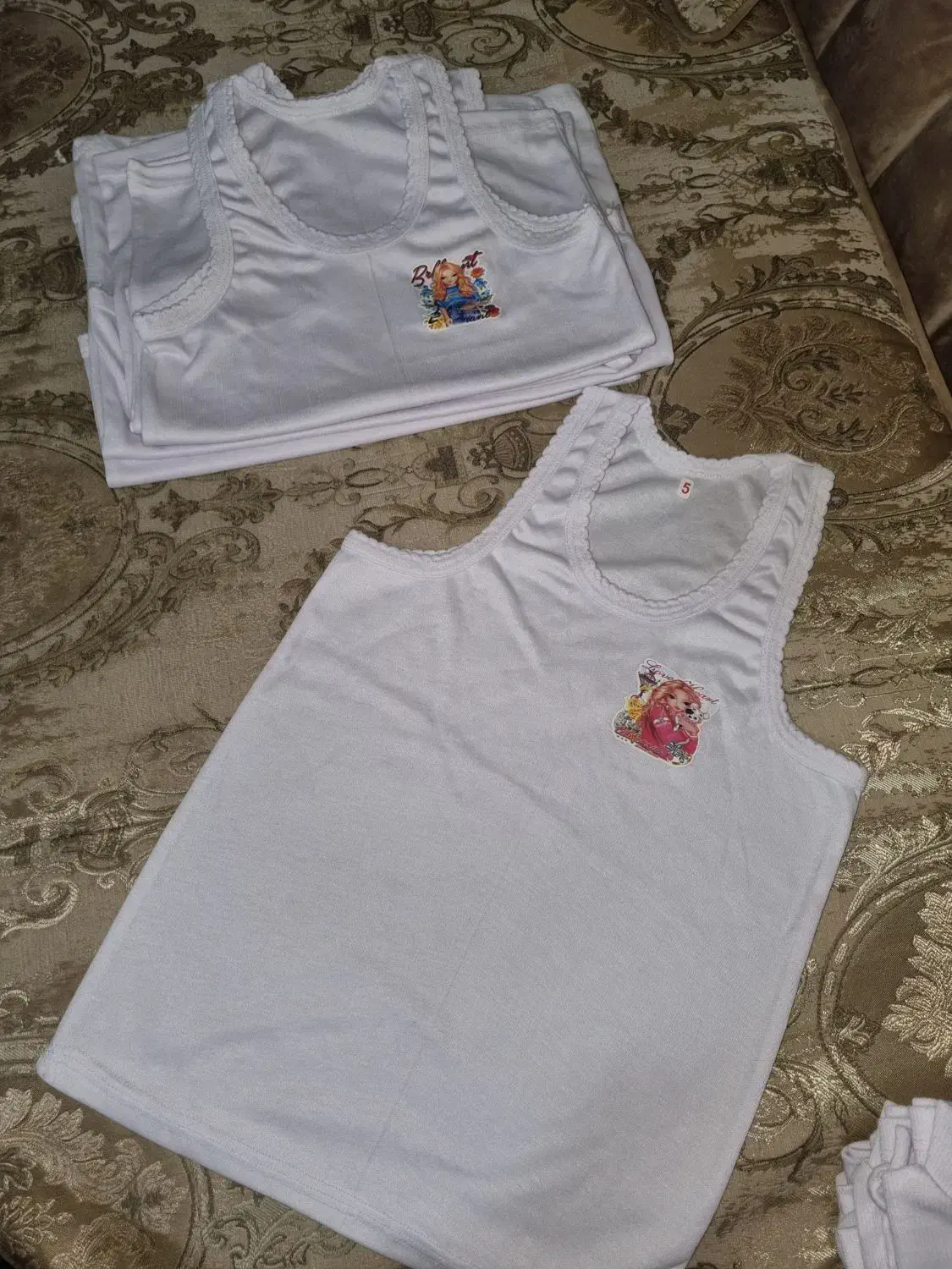 پوشاک|لباس|محمدشهر, علی آباد گونه|دیوار