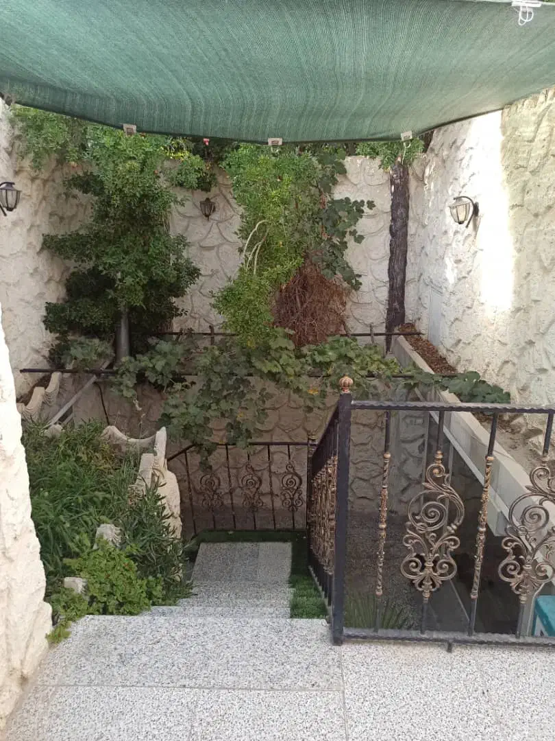 اجاره ویلا وسوییت باغ بهادران باغبهادران باغبادران|اجارهٔ کوتاه‌مدت ویلا و باغ|باغ بهادران, |دیوار