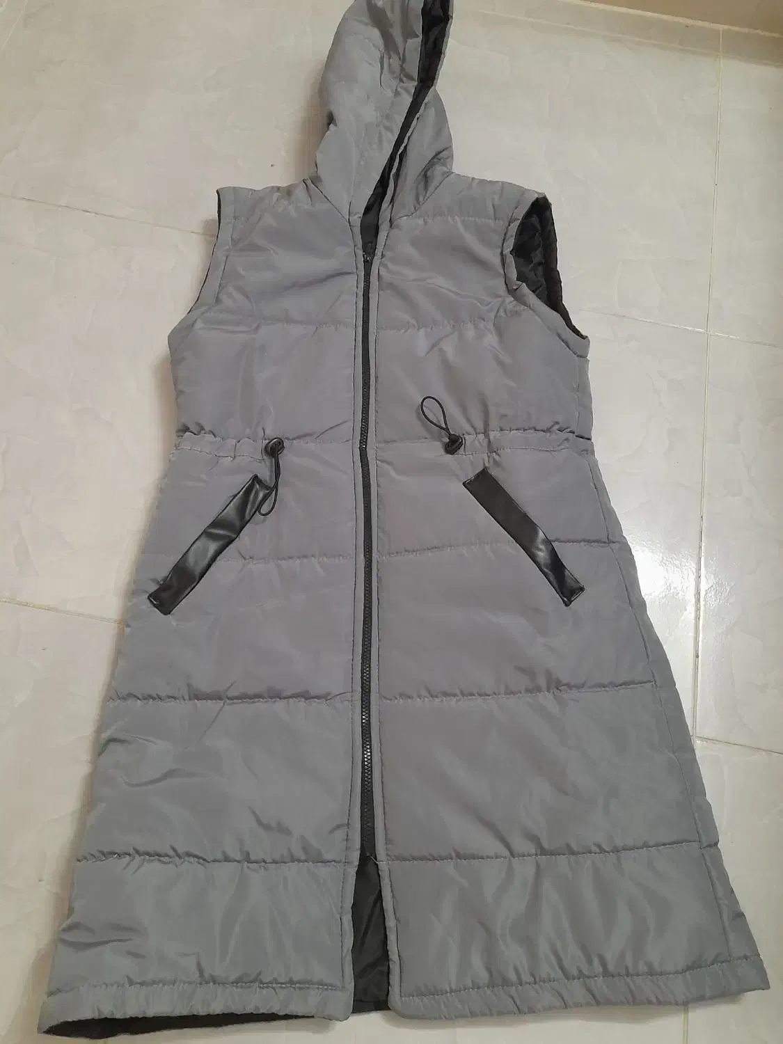 پالتو وبارونی|لباس|تربت جام, پاسداران|دیوار