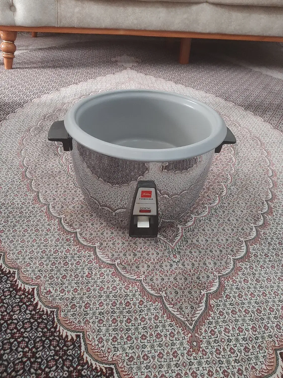 پلوپز ۸ نفره توشیبا|ظروف سرو و پذیرایی|پردیس, فاز ۱۱|دیوار