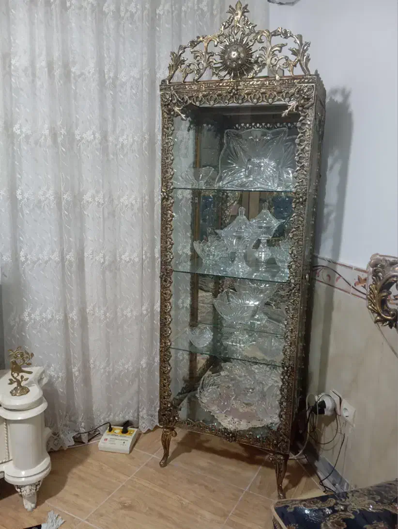 ست برنزی میز تی وی بوفه و ساعت ایستاده|میز تلویزیون|هشتگرد, شهرک راه آهن|دیوار