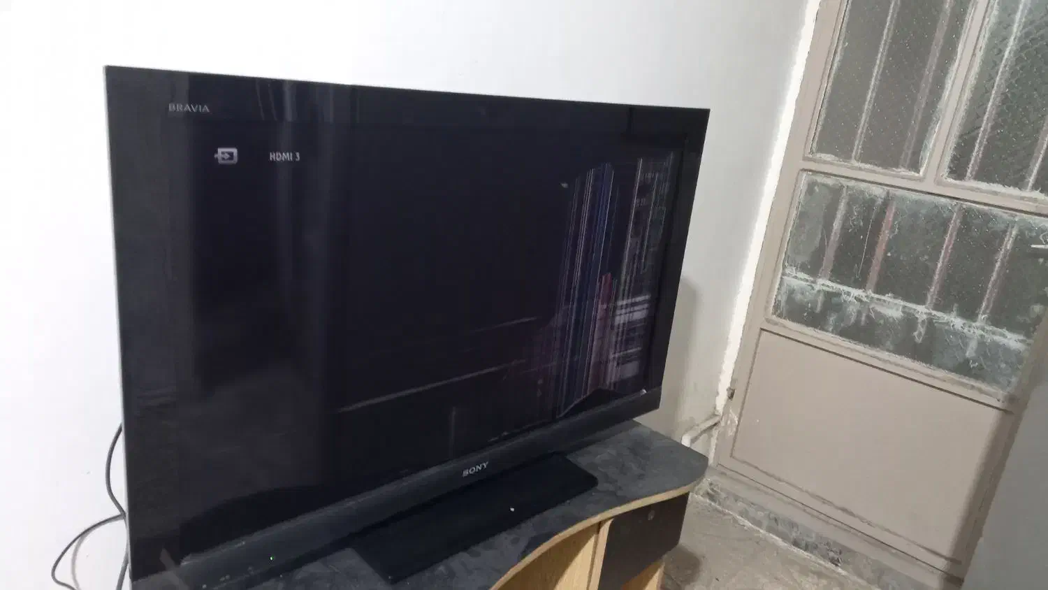 تلویزیون ال سی دی سونی نمایشگر ضربه خورده|تلویزیون و پروژکتور|نسیم‌شهر, |دیوار