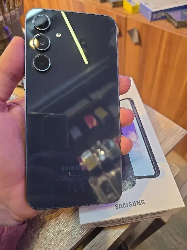 A55 256G R8|موبایل|اصفهان, عسگریه|دیوار