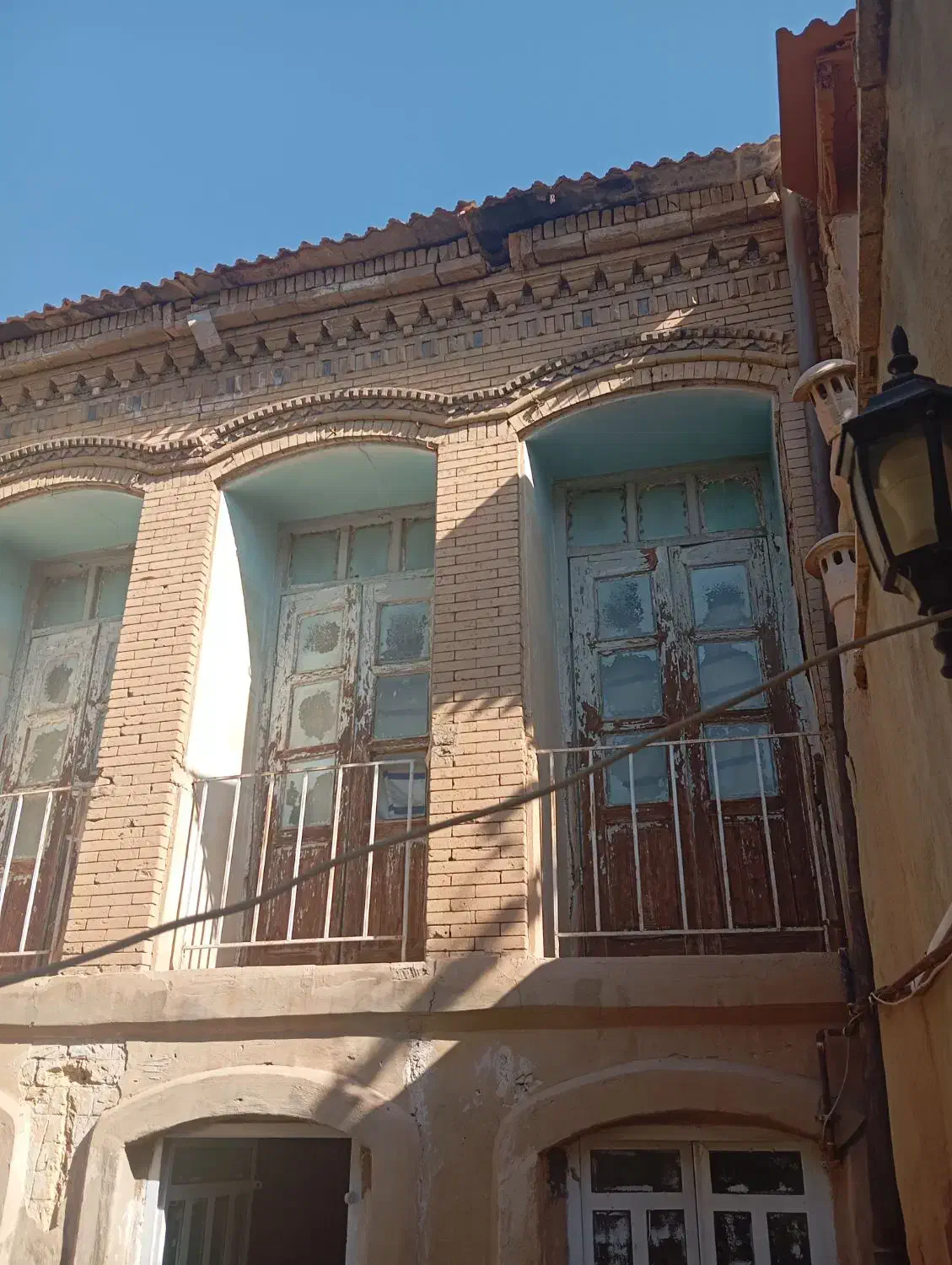 فروش خانه تاریخی و سنتی دارای ارزش|فروش خانه و ویلا|شیراز, لب آب|دیوار