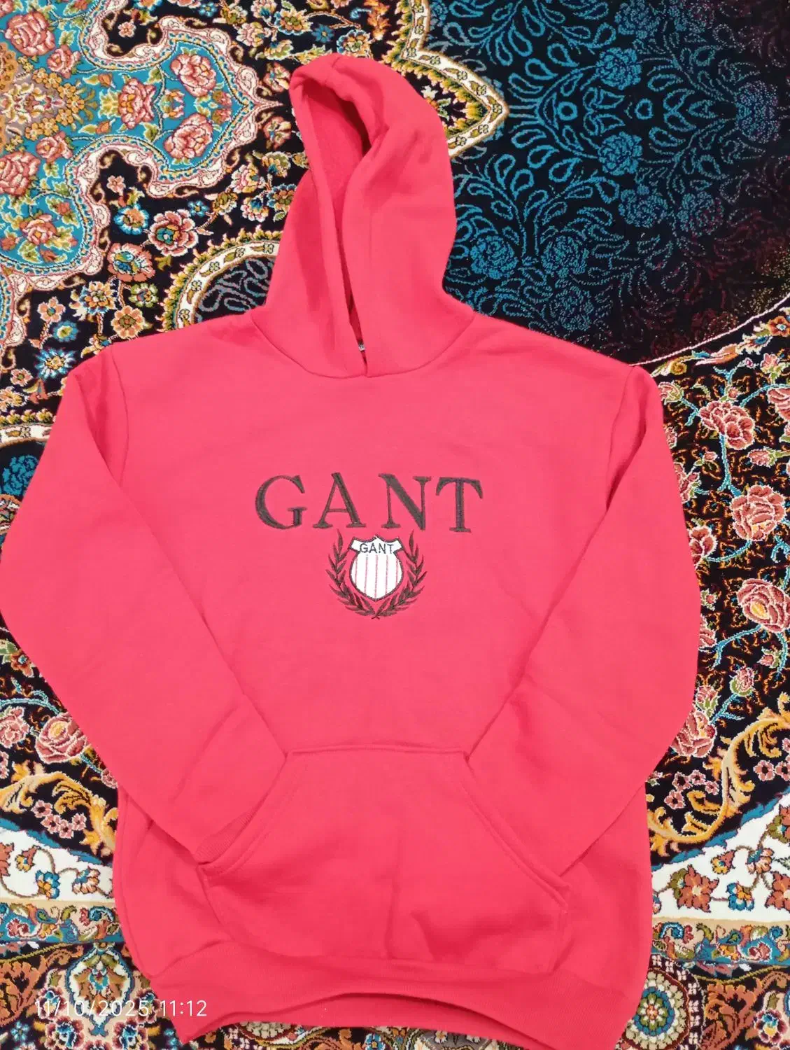 سه تا لباس نو|لباس|زنجان, |دیوار