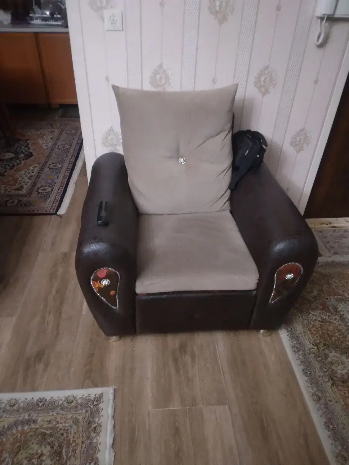 فروش مبل ۹ نفره|مبلمان خانگی و میز عسلی|اسکو, |دیوار