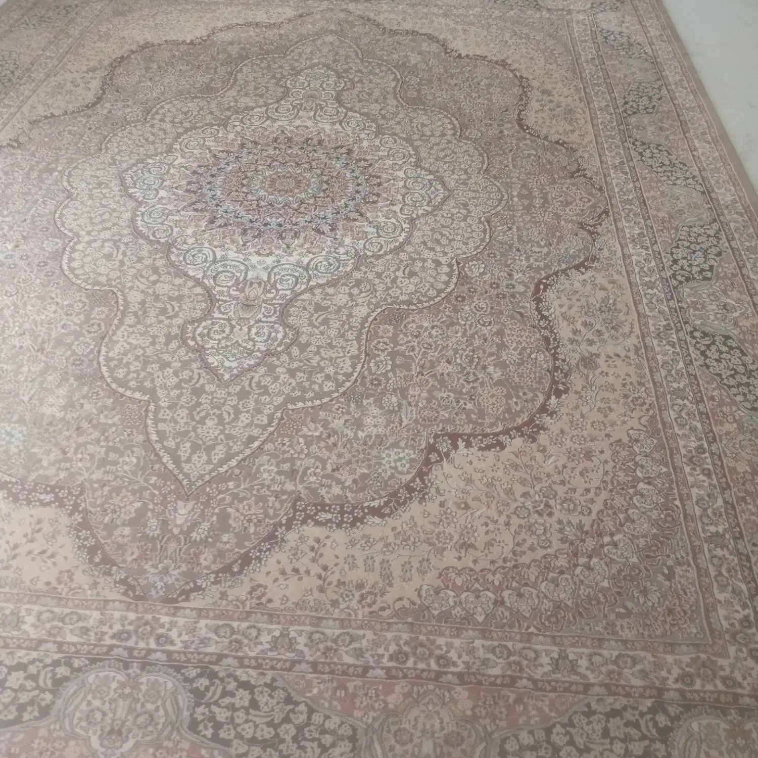 قالی 12و 6 متریمثل هم  در حد نو بدون زدگی|فرش|اهواز, سپیدار|دیوار