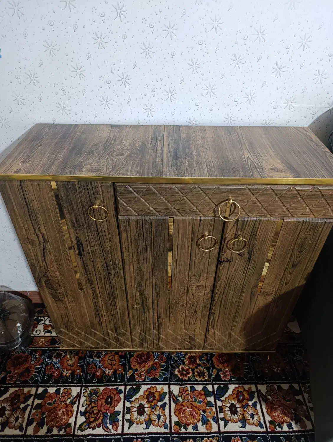 جاکفشی|جاکفشی، کمد، دراور|قزوین, |دیوار