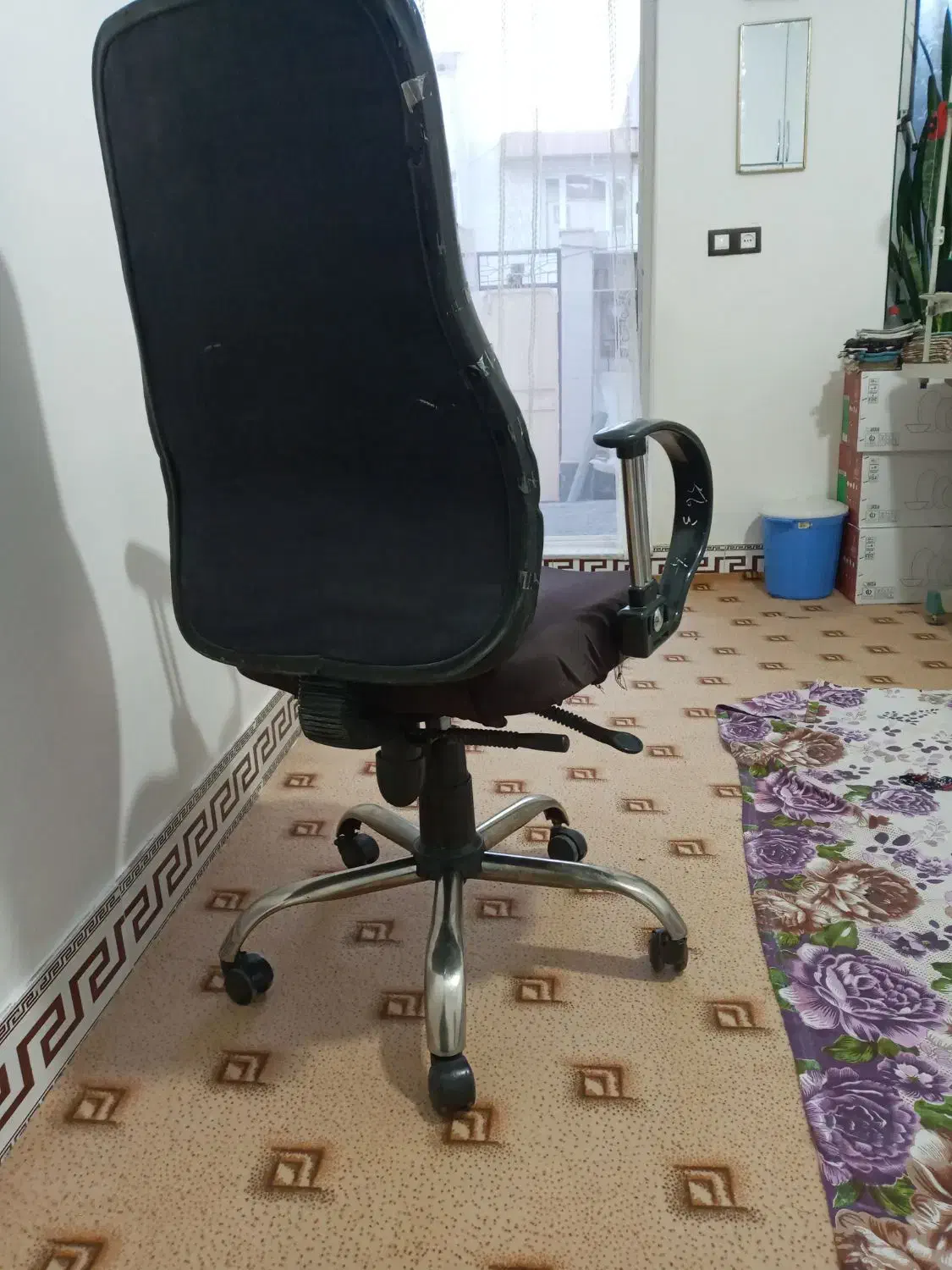 صندلی چرخشی سالم|صندلی و نیمکت|سرپل ذهاب, |دیوار