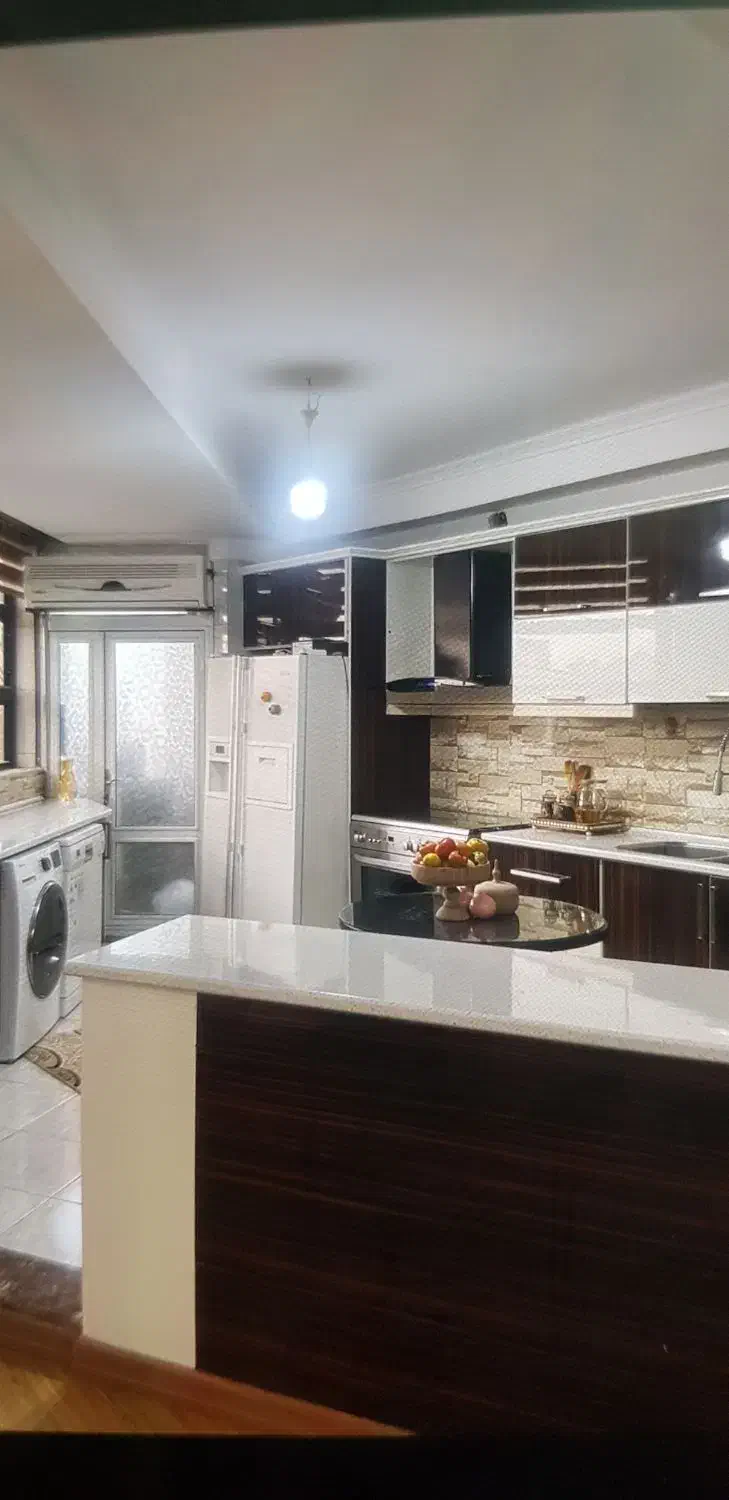 فروش آپارتمان ۹۸ متری واقع در هادیشهر میدان قیام|فروش آپارتمان|جلفا, |دیوار