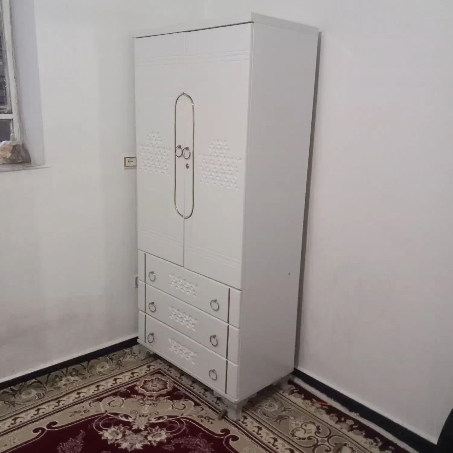 یکعددکمد|جاکفشی، کمد، دراور|دهگلان, |دیوار