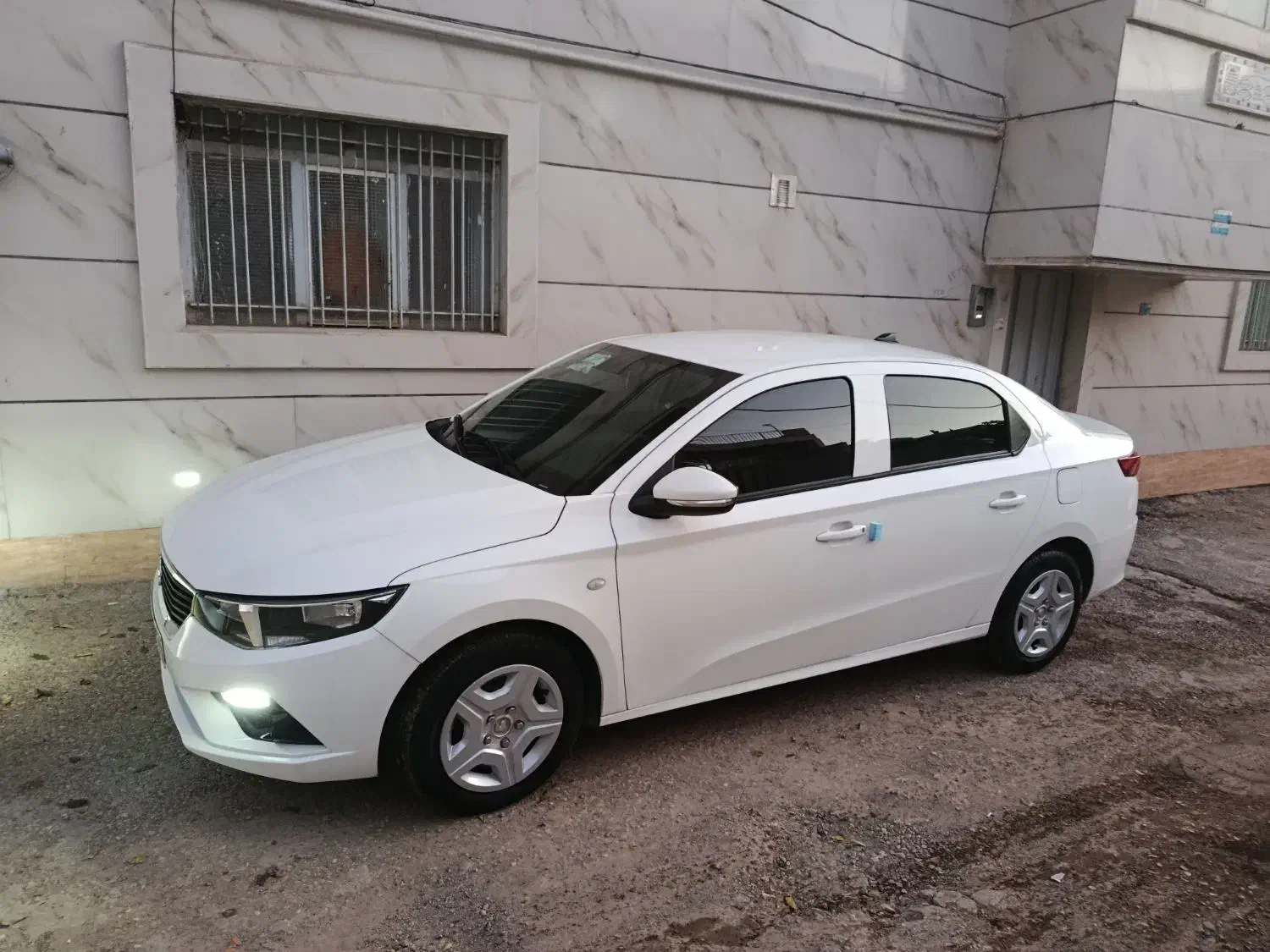 تارا v1p(وی یک پلاس) 6 دنده مدل 1402 کم کارکرد|خودرو سواری و وانت|خرمآباد, |دیوار