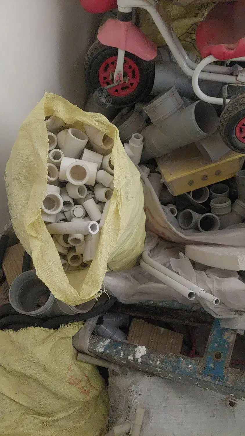 لو له پولیکا و اتصالات|مصالح و تجهیزات ساختمان|کرج, کوی امامیه|دیوار