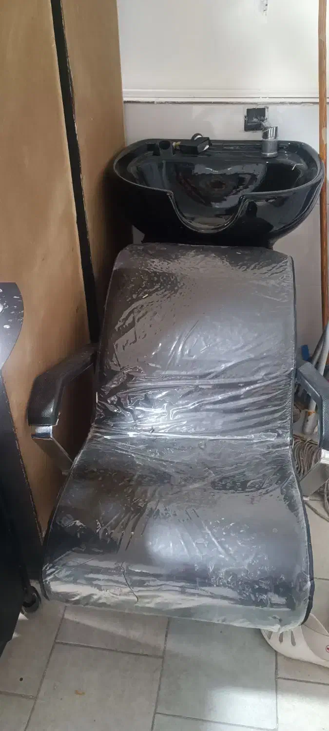 تجهیزات آرایشگاه|آرایشگاه و سالنهای زیبایی|بیرجند, |دیوار