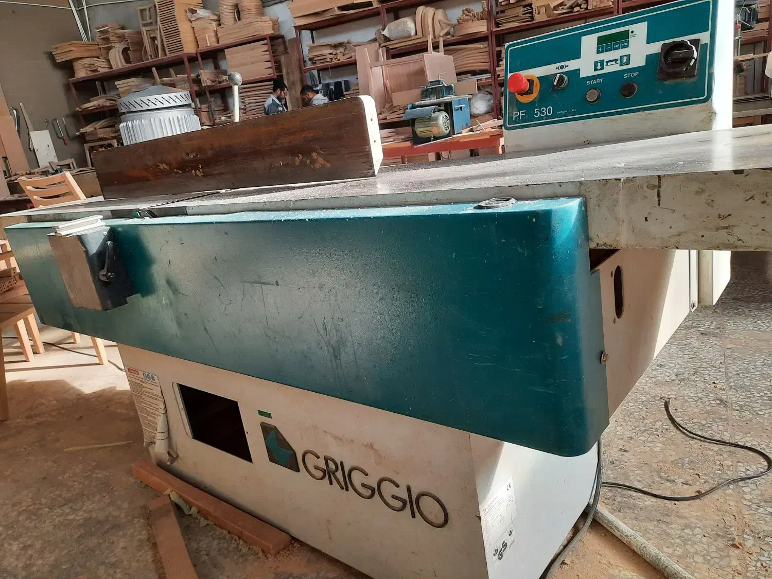 رنده جریجیو|ماشین‌آلات صنعتی|بومهن, |دیوار