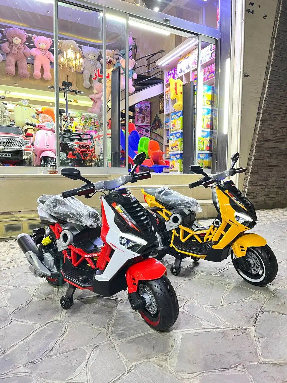 ماشین شارژی کودک|اسباب‌‌بازی|بیرجند, |دیوار