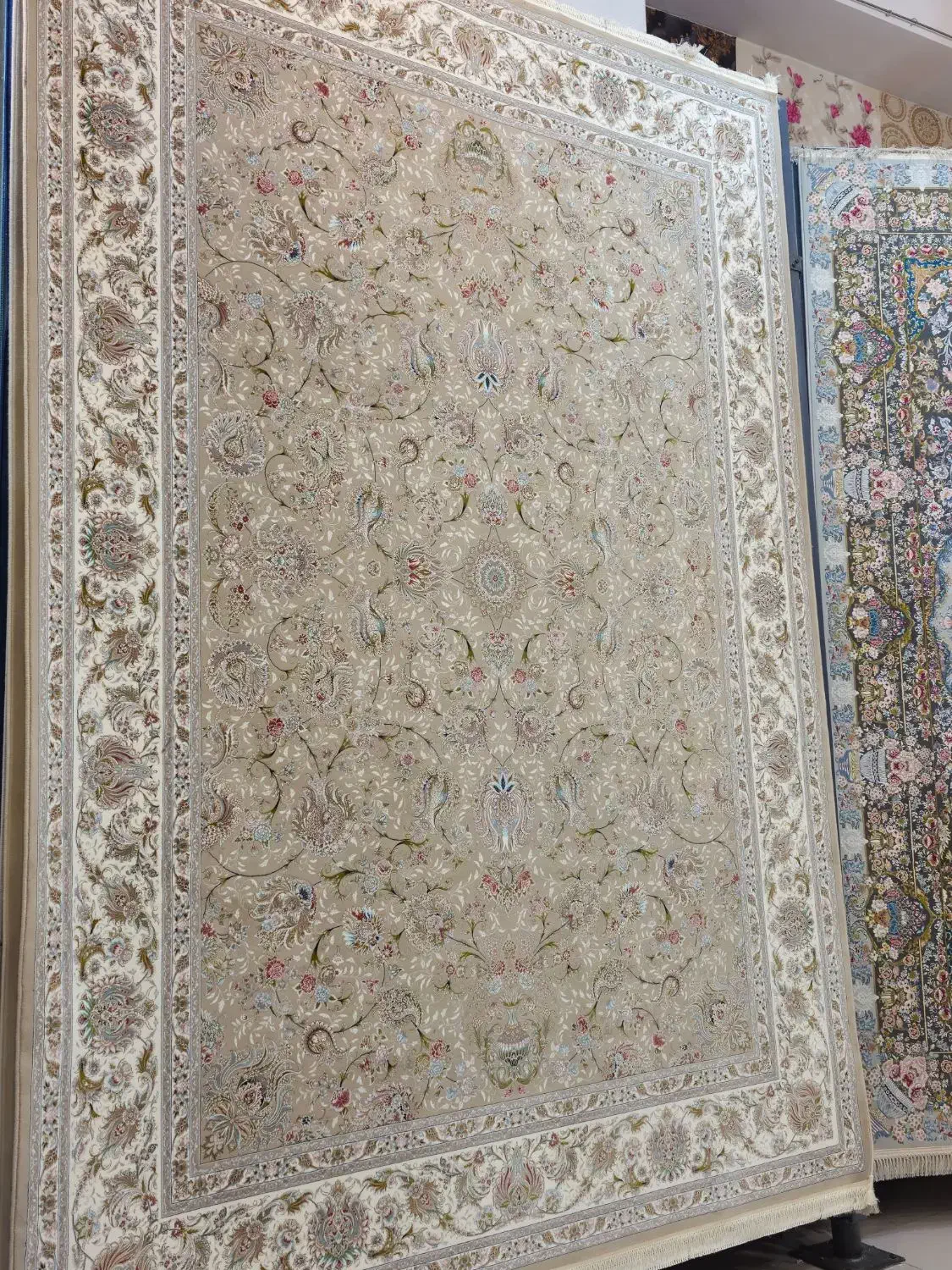 فرش ماشینی افشان ۱۲۰۰ شانه کرم ۶ متری|فرش|ارومیه, |دیوار