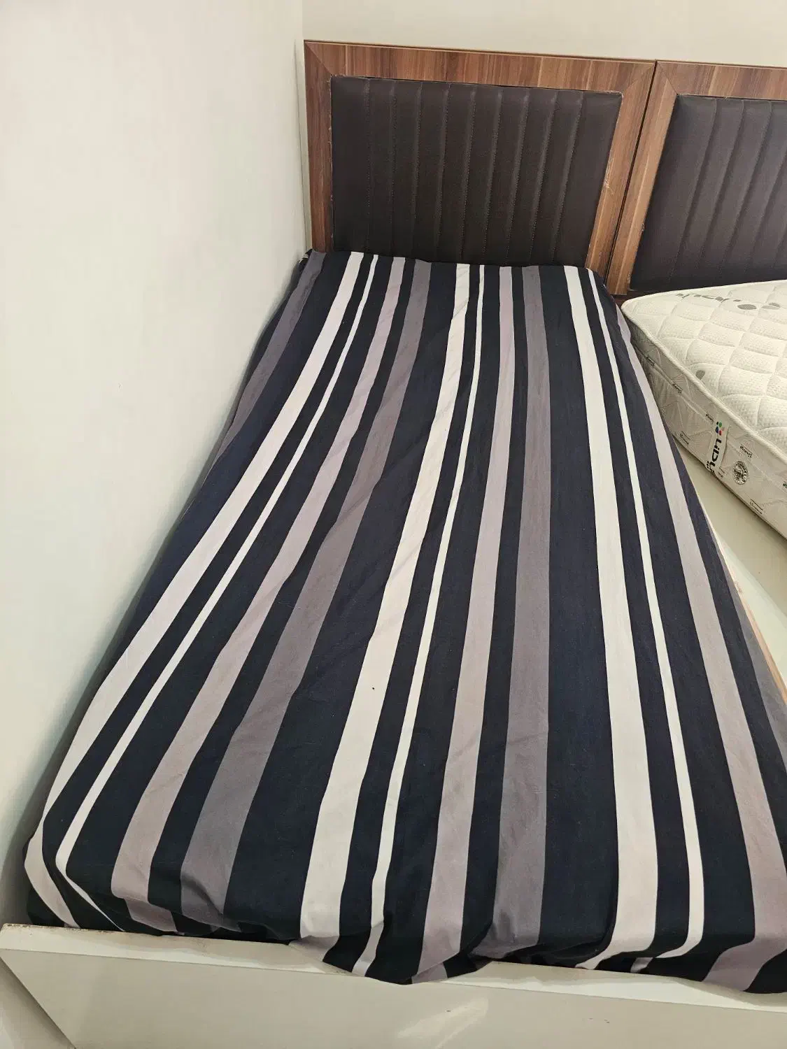 تخت خواب|تخت و سرویس خواب|رشت, باهنر|دیوار