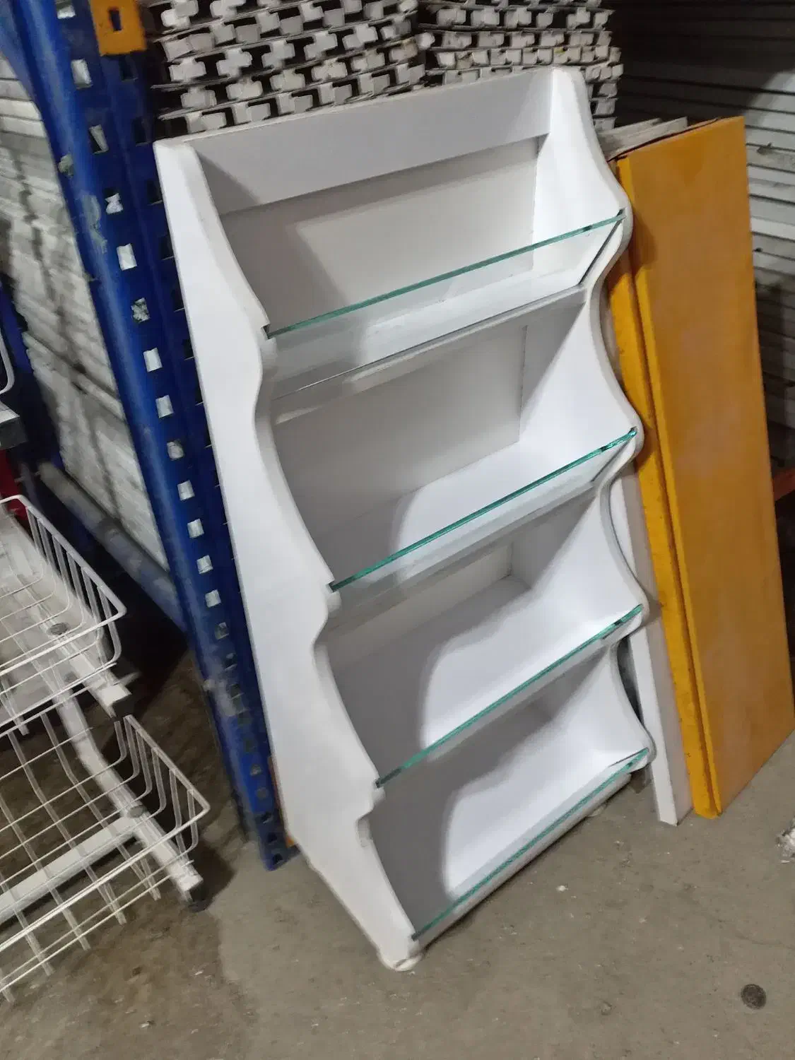 جااجیلی 4 طبقه... استند آجیل و شکلات حبوبات|فروشگاه و مغازه|مشهد, نوید|دیوار