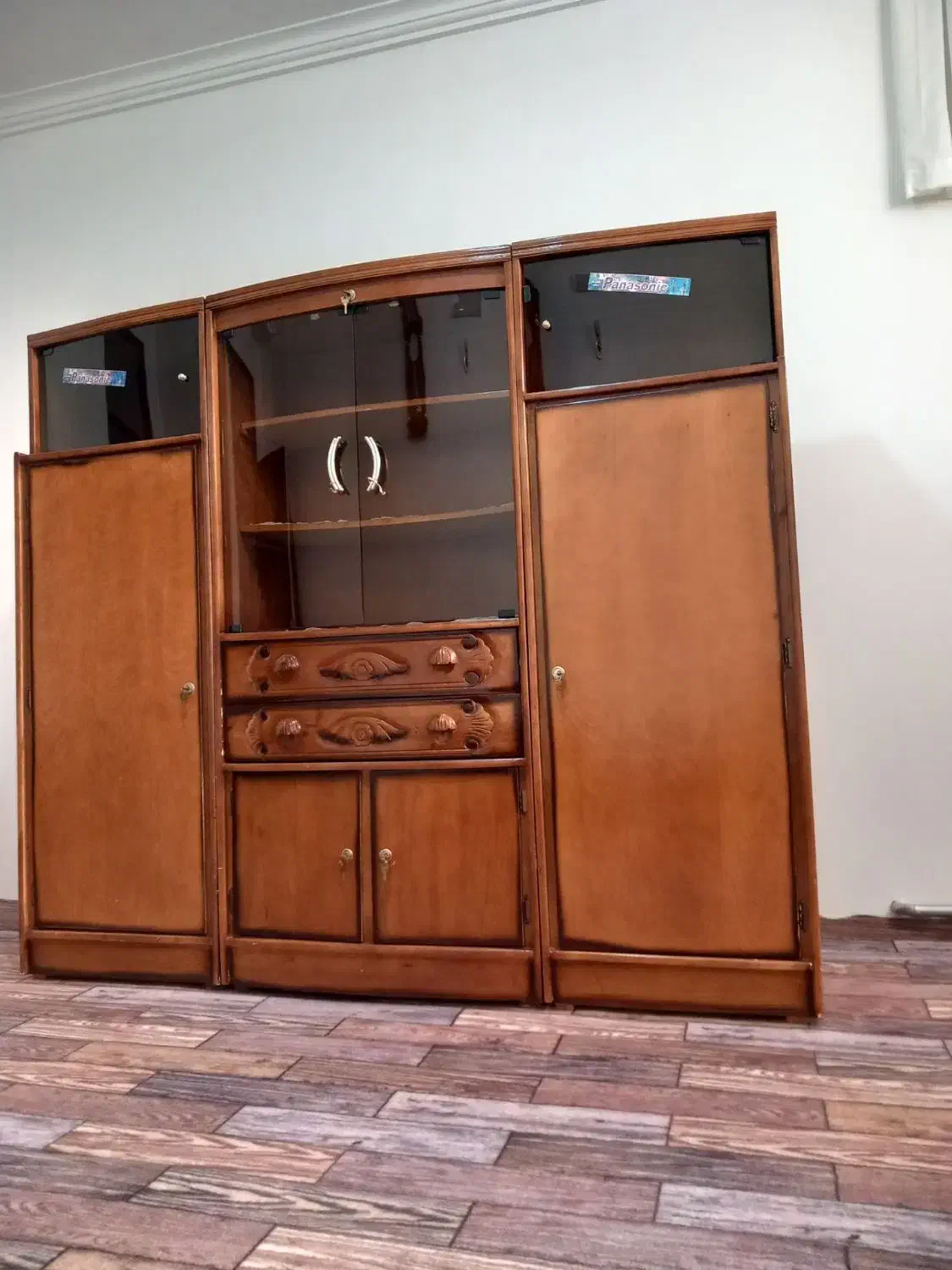 کمد|جاکفشی، کمد، دراور|سراب, |دیوار