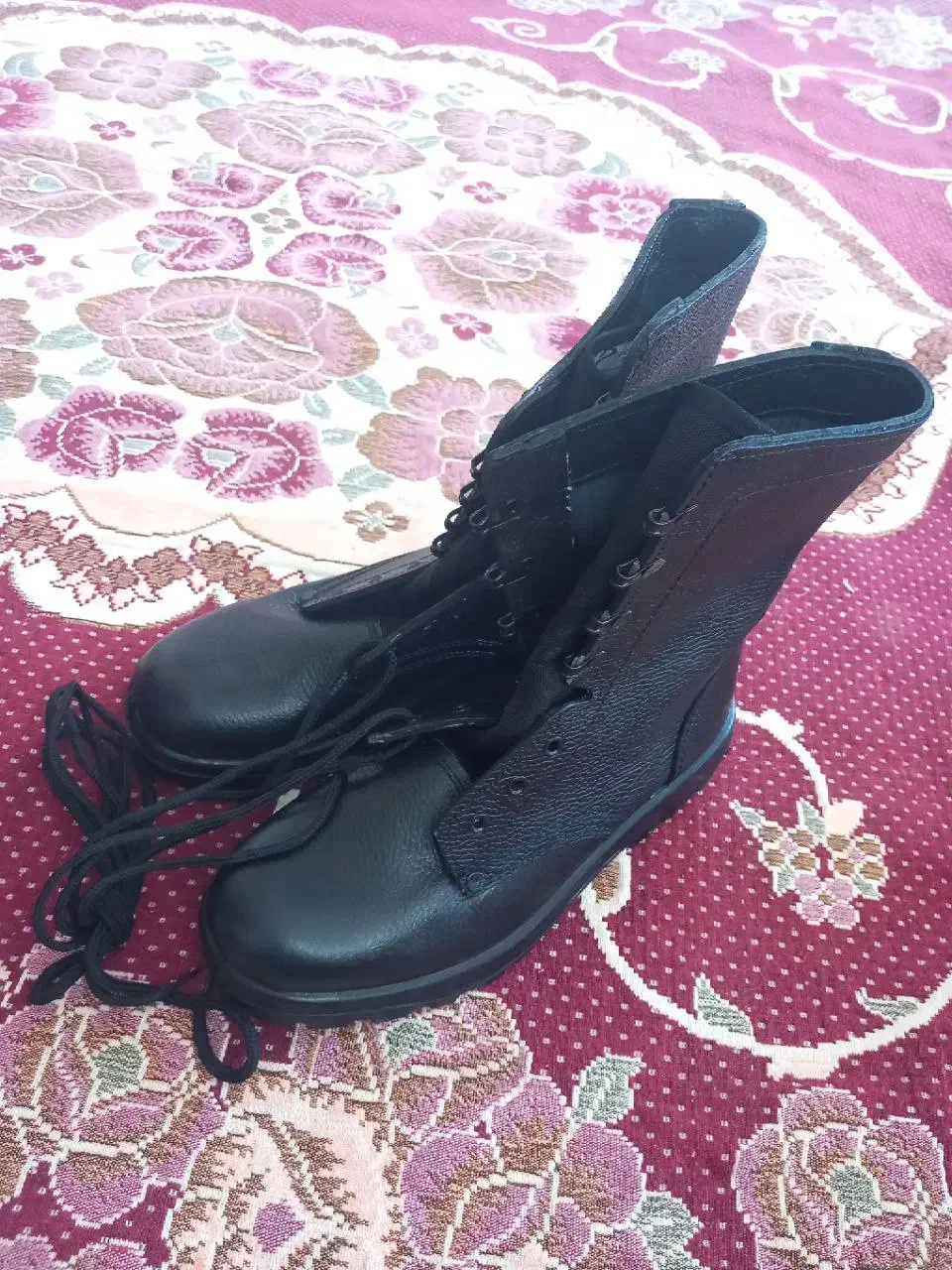 پوتین نو|کیف، کفش، کمربند|فرح دشت, |دیوار