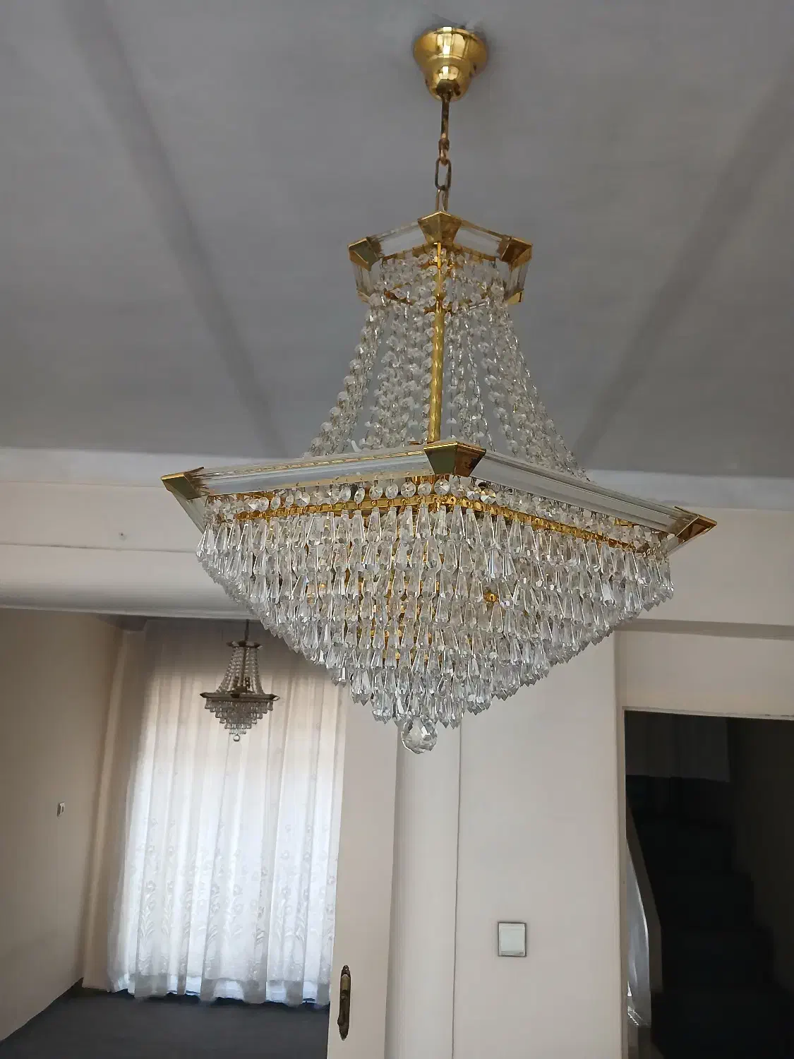 ۲عدد لوستر|لوستر و چراغ آویز|ری, اقدسیه|دیوار