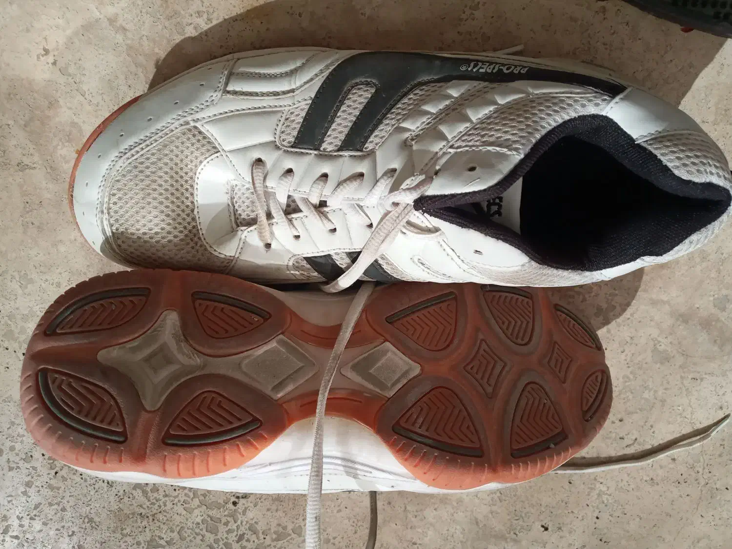 کفش اسپورت|کیف، کفش، کمربند|مشهد, حسابی جنوبی (شهرک غرب)|دیوار