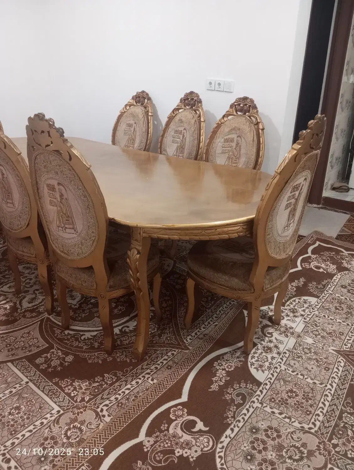 میز نهار خوری هشت نفره نو و تمیز سالم|میز و صندلی غذاخوری|ایذه, |دیوار