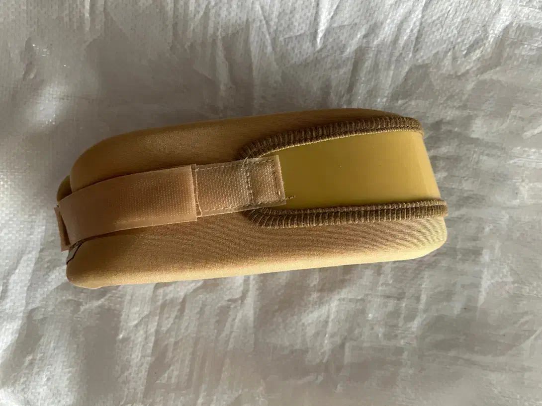 گردن بند طبی سخت|آرایشی، بهداشتی، درمانی|قزوین, |دیوار