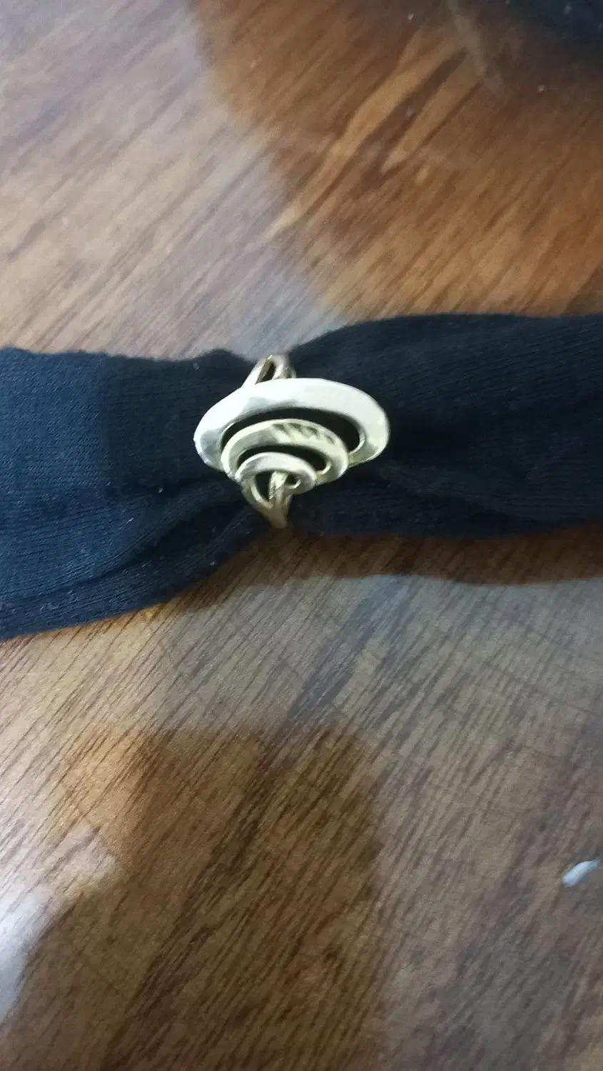 طلا کمکار در حد نو فروشی ۲ درصد روی تابلو|جواهرات|تربت جام, فاز ۲ فرهنگیان|دیوار