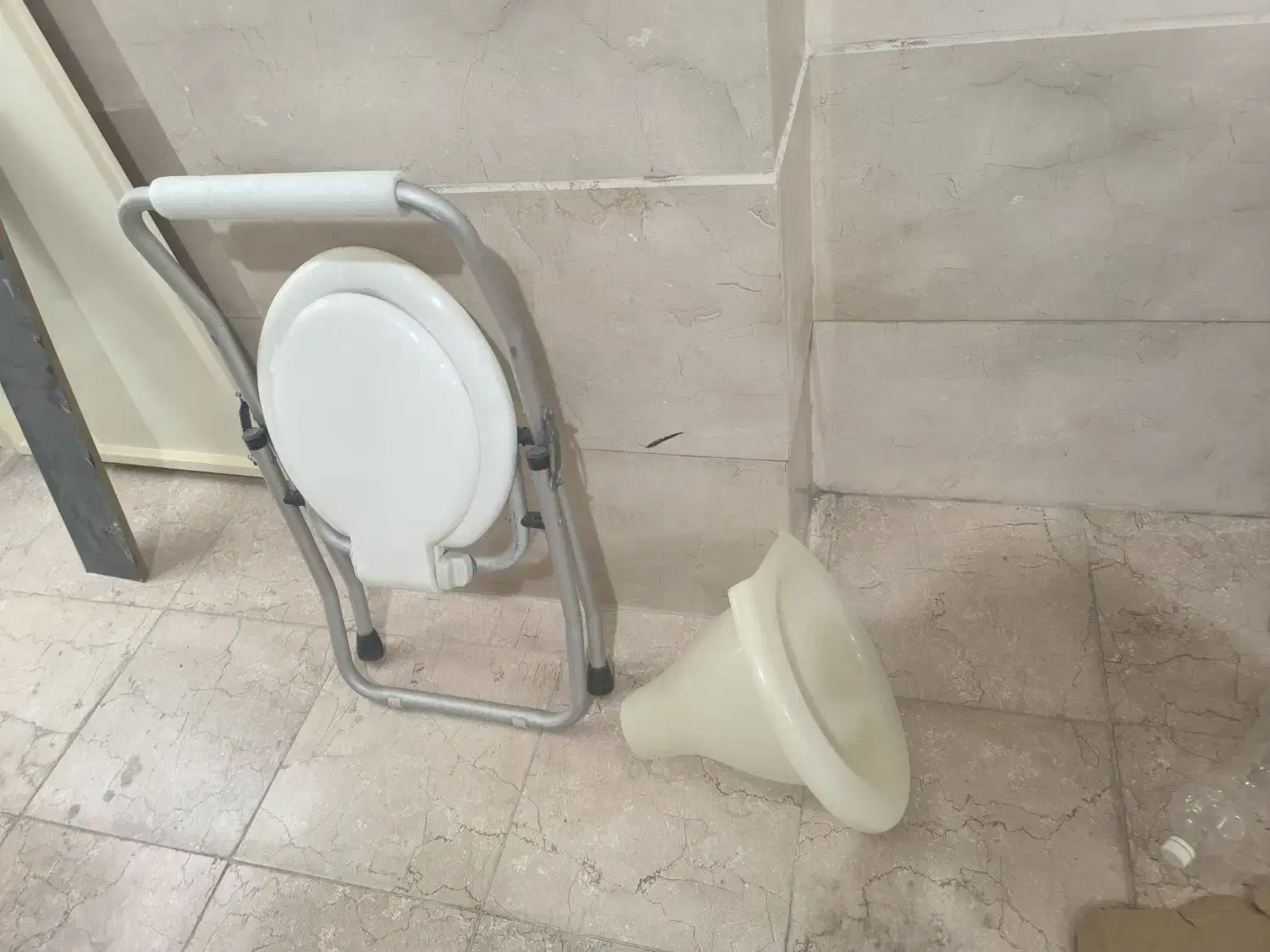 توالت فرنگی مبلی تاشو|لوازم سرویس بهداشتی|قم, بنیاد|دیوار