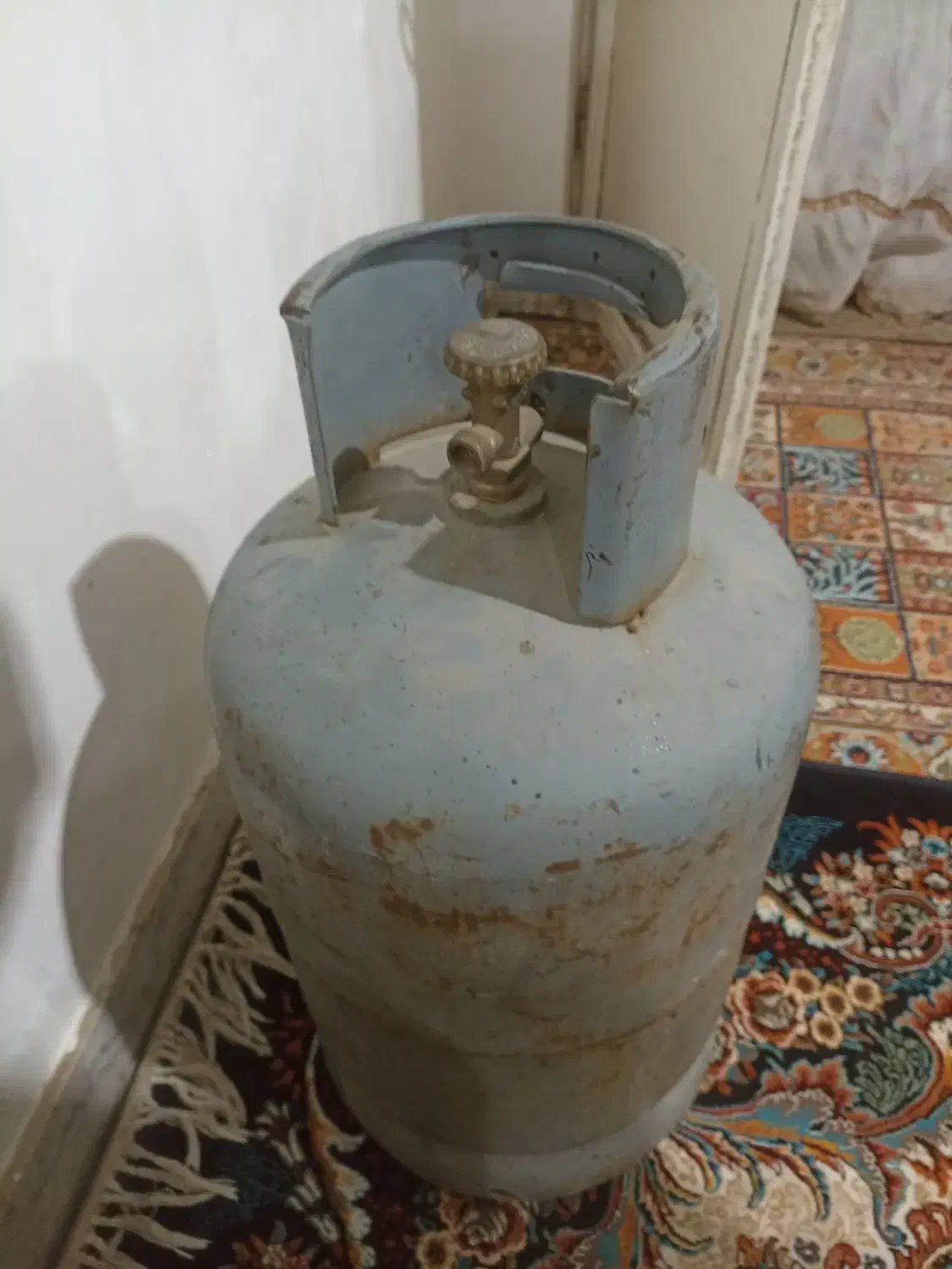 ۳ عدد کپسول بوتان در حد نو و ۳ عدد بخاری گازی|بخاری، هیتر، شومینه|ماهدشت, |دیوار