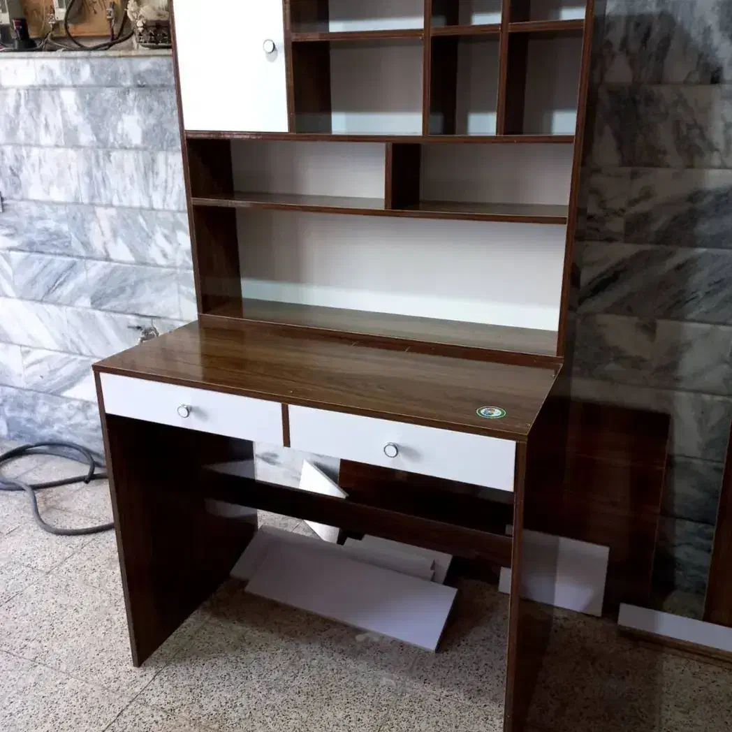 میز تحریر و کامپیوتر|میز تحریر و کامپیوتر|گرگان, |دیوار