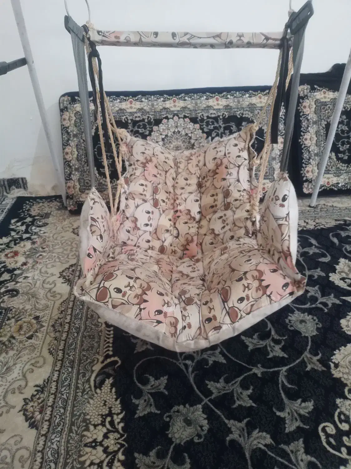 گهواره|تخت و صندلی بچه|زرندیه, |دیوار