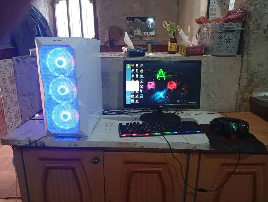 کامپیوتر گیمینگ|رایانه رومیزی|میمند, |دیوار